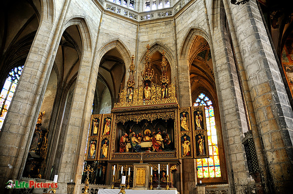Inside of Saint Barbara Cathedral