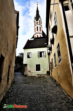 Cesky Krumlov with the church