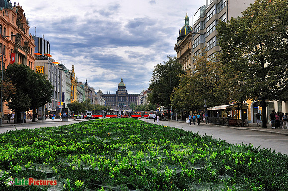 Venceslao square