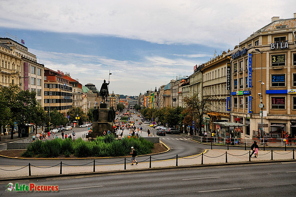 Venceslao Square viewed from the museum