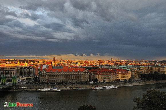 Sunset on Prague2