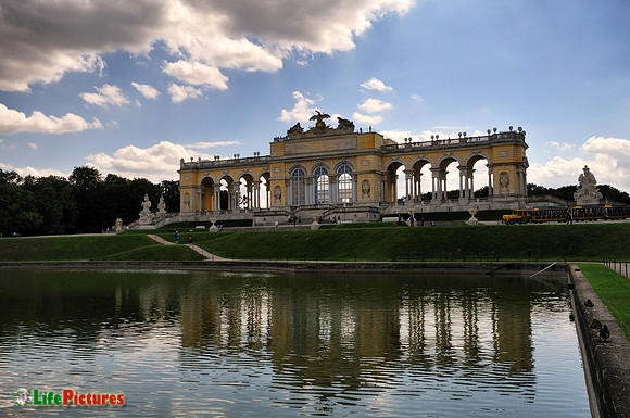 Gloriette2