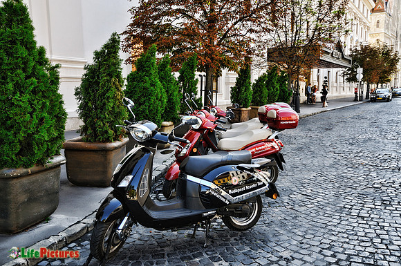Budapest scooter tour