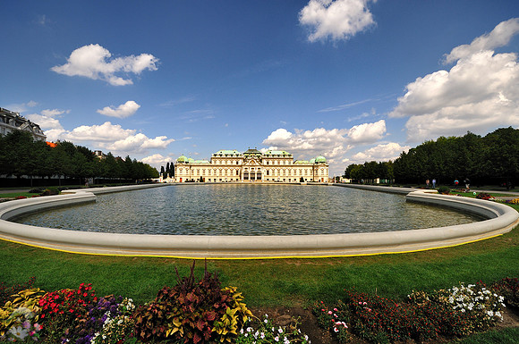 Schloss Belvedere and its park