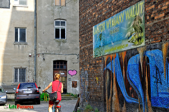 Graffiti and hearts
