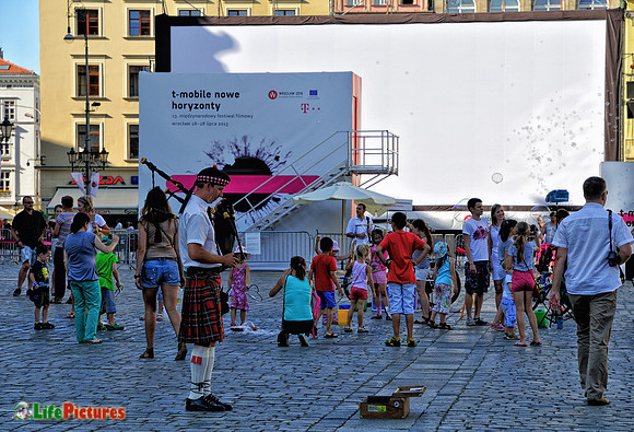 Bagpipes and bubbles