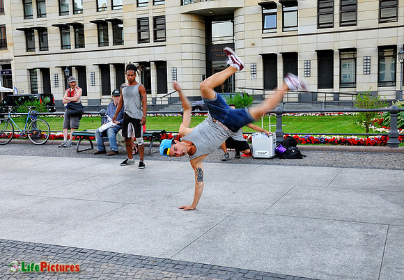 Breakdancers in Berlin