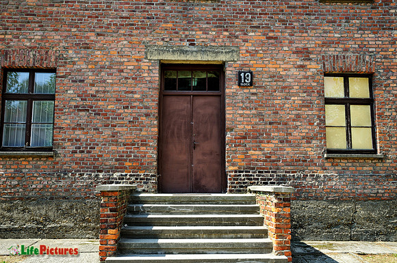 Entrance to block 19