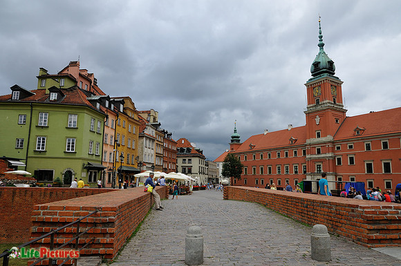 Towards the old town