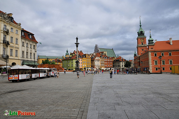 The colourful old town, a real pearl