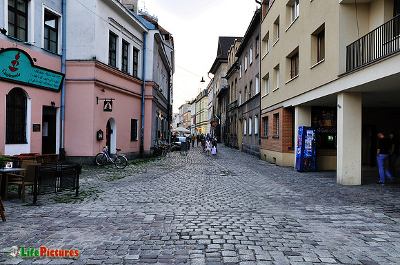 another street in Kaziemierz