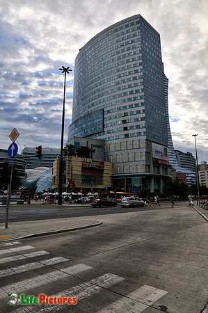 Commercial center