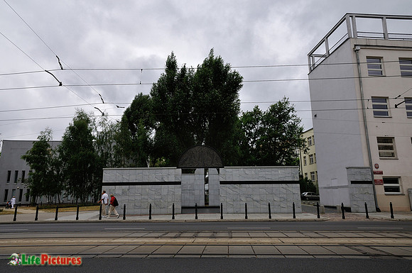 Umschlagplatz, now only a bad memory