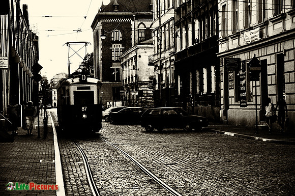 Tram 87