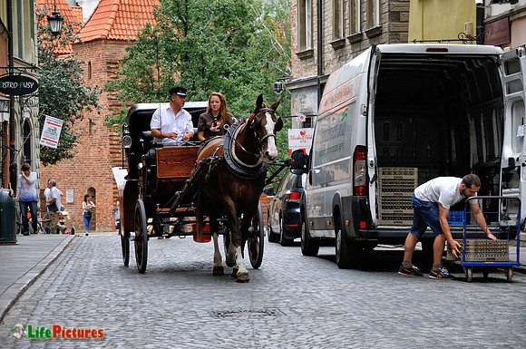Trotting through Warsaw
