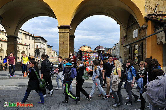 People on Ponte Vecchio