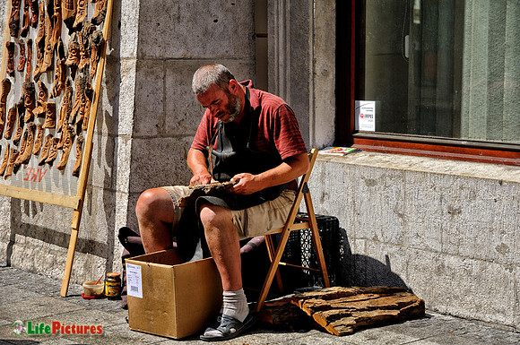 A Polish artisan